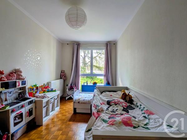 Appartement F5 à vendre  5 pièces - 109,99 m2 COULOMMIERS - 77