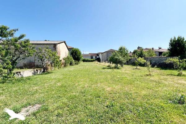 Maison à vendre |  Berneuil |  11 pièces | 262 m²