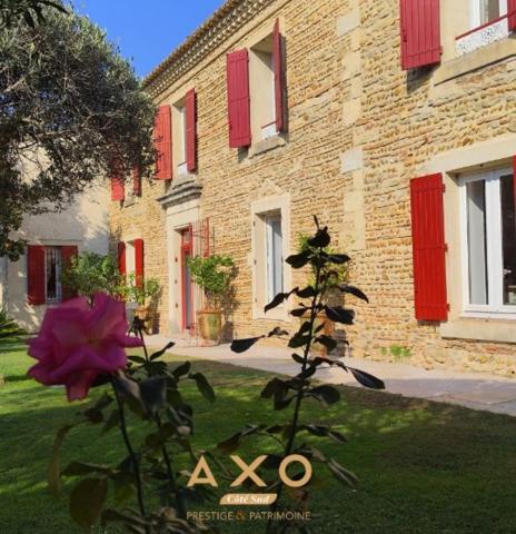 GÉNÉRAC - MAISON DE CARACTÈRE  10 PIÈCES  290 M²  PISCINE - TERRAIN 650 M² CLOS - 1 060 000 