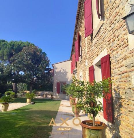 GÉNÉRAC - MAISON DE CARACTÈRE  10 PIÈCES  290 M²  PISCINE - TERRAIN 650 M² CLOS - 1 060 000 