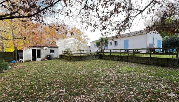 Maison Saint Augustin plain-pied 5 pièces et dépnedance impasse et environnement naturel