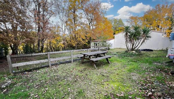 Maison Saint Augustin plain-pied 5 pièces et dépnedance impasse et environnement naturel