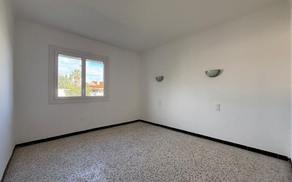 Maison à louer    4 pièces •  Espira-de-l'Agly