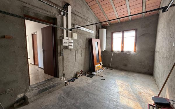 Maison à louer    4 pièces •  Espira-de-l'Agly