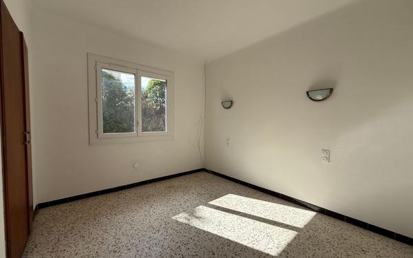 Maison à louer    4 pièces •  Espira-de-l'Agly