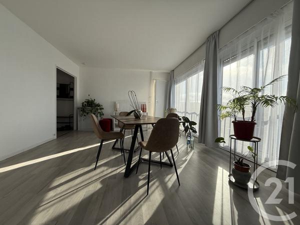 Appartement F4 à vendre  4 pièces - 86,34 m2 CLICHY SOUS BOIS - 93