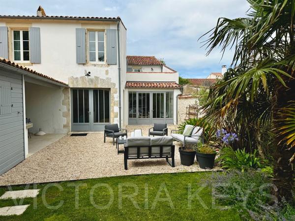 Villa à vendre avec piscine - Le Bois Plage en Ré