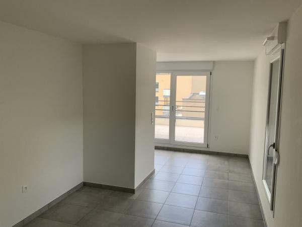 Location Appartement 2 pièces Illkirch-Graffenstaden (67400) - PROCHE COMMERCES