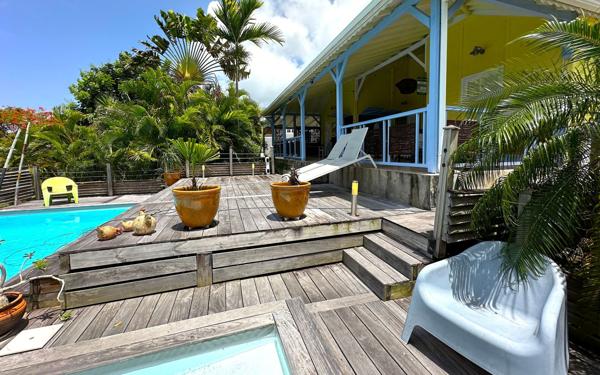 Maison à vendre    5 pièces •  Le Vauclin