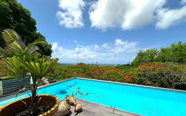 Maison à vendre    5 pièces •  Le Vauclin