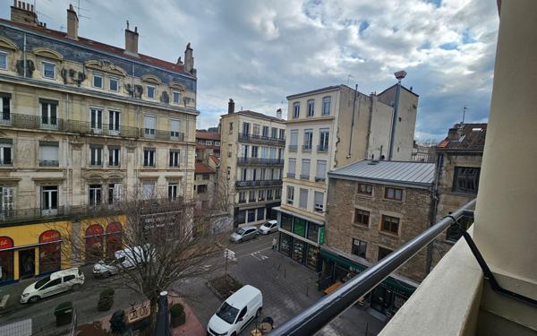 Appartement à vendre    3 pièces • 78,79 m2 Saint-Étienne