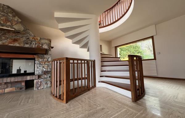 Maison exeptionnelle sur Mercury 450 m2 carrez et 10 408 m2 de terrain