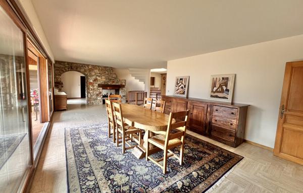 Maison exeptionnelle sur Mercury 450 m2 carrez et 10 408 m2 de terrain