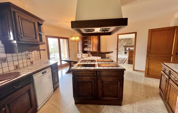 Maison exeptionnelle sur Mercury 450 m2 carrez et 10 408 m2 de terrain