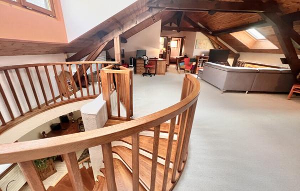 Maison exeptionnelle sur Mercury 450 m2 carrez et 10 408 m2 de terrain