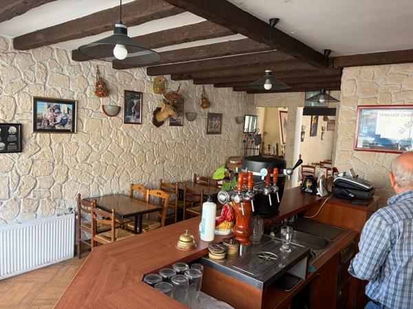 Café-Bar-Restaurant avec logement inclus