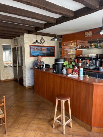 Café-Bar-Restaurant avec logement inclus
