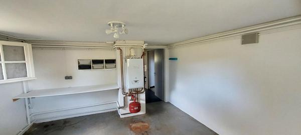 Maison 200 m2 sur deux niveaux, 8 pièces, 4/5 chambres, garage, terrain clos 750 m2