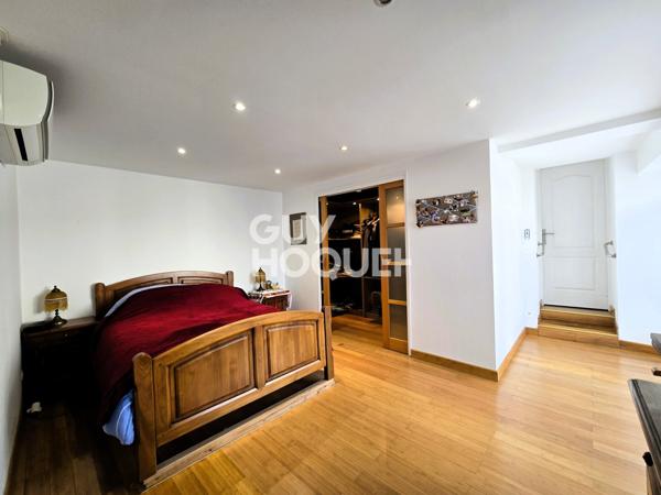 Maison de caractère à vendre de 153 m² + dépendances