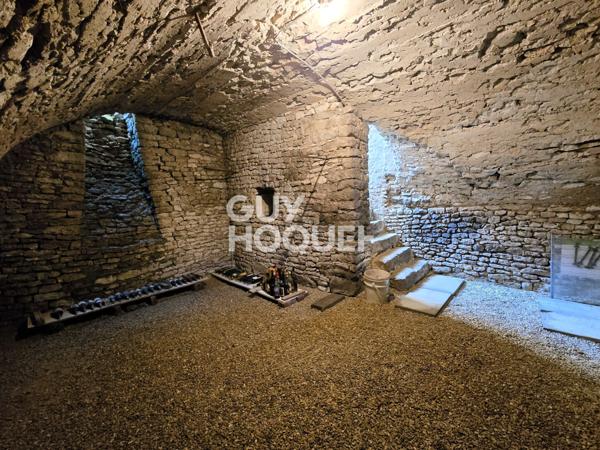 Maison de caractère à vendre de 153 m² + dépendances