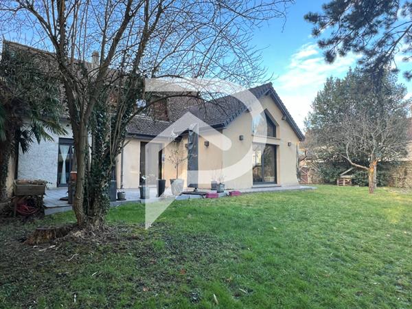 Maison 10 pièces 205 m2