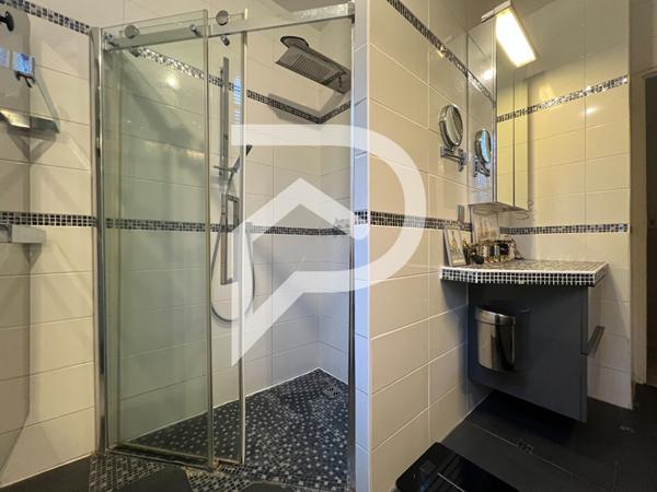 Maison 10 pièces 205 m2