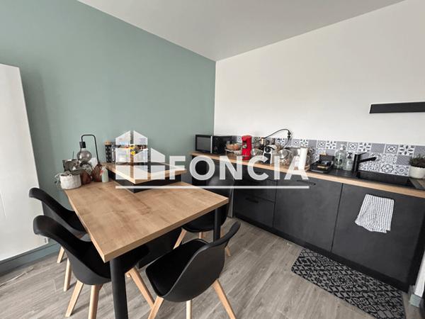 Location Appartement meublé 2 pièces 35.6 m² - 10, 12 ET 14 RUE DE TROROZEC Lannion 22300