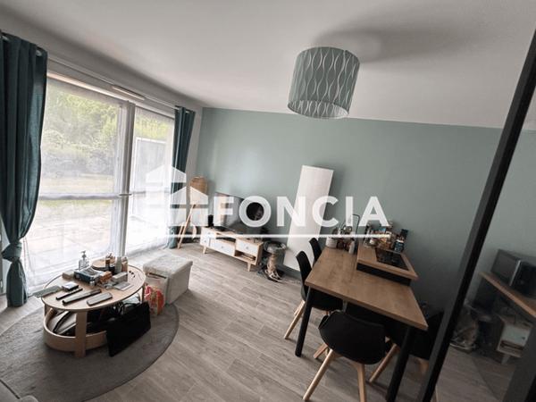 Location Appartement meublé 2 pièces 35.6 m² - 10, 12 ET 14 RUE DE TROROZEC Lannion 22300