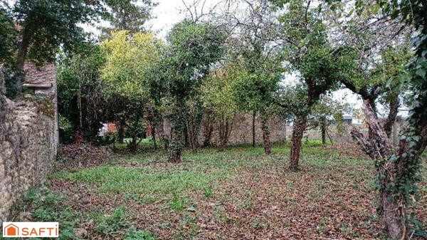 Grange en pierre à rénover sur terrain arboré de plus de 1000m2 à 5 minutes de Beaune La Rolande