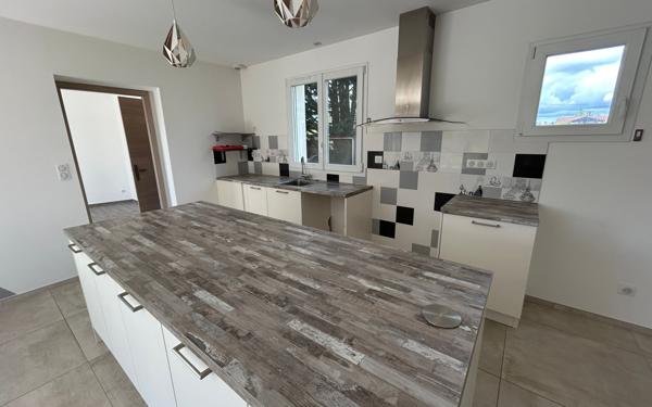 Maison à vendre    5 pièces •  Villars-les-Dombes