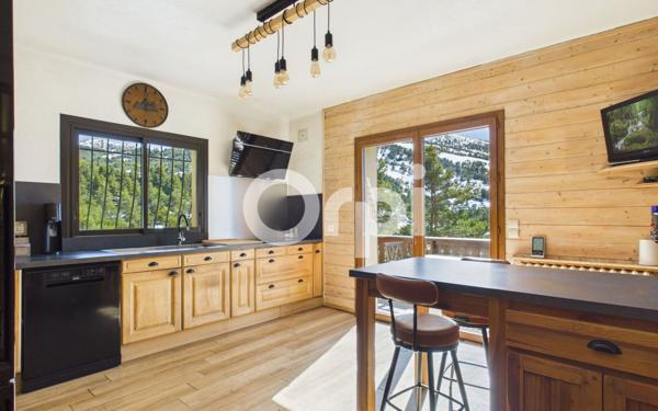 Maison à vendre    6 pièces •  Gréolières