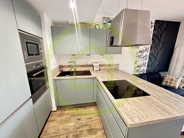 Appartement à SAINT CYR SUR MER (83270)