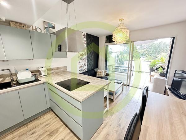 Appartement à SAINT CYR SUR MER (83270)