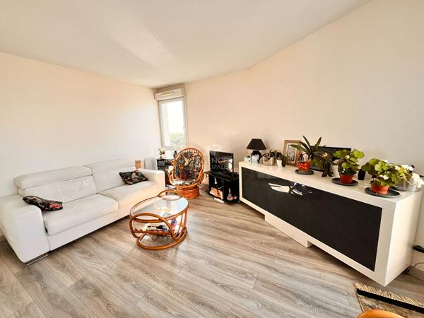 Appartement Cergy 2 pièce(s) 49 m2 €204 000 ** - Référence 2187