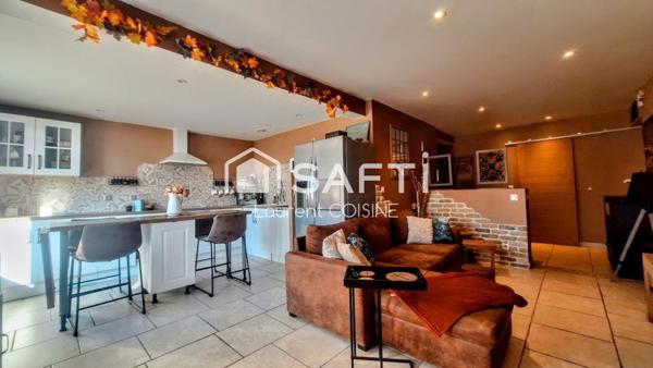 Appartement rénové avec soin, lumineux et fonctionnel- Coup de cœur assuré.