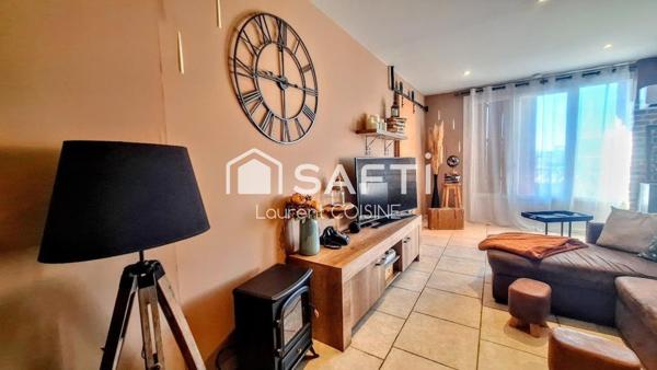 Appartement rénové avec soin, lumineux et fonctionnel- Coup de cœur assuré.