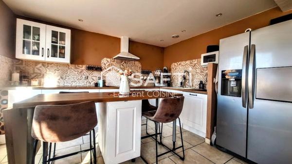 Appartement rénové avec soin, lumineux et fonctionnel- Coup de cœur assuré.