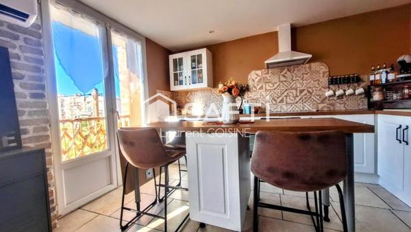 Appartement rénové avec soin, lumineux et fonctionnel- Coup de cœur assuré.