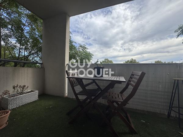 Appartement de type 2 avec balcon et place de parking