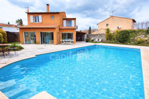 Maison non mitoyenne 6 pièces 152 m2 Piscine et jardin arboré.