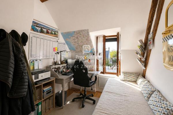 Maison de 67 m², 3 pièces, une dépendance, serre et extérieurs - Vatan