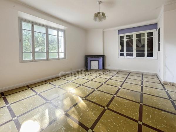 MAISON 5 PIECES 160M2 A RENOVER