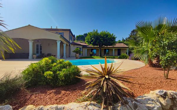 Maison à vendre    6 pièces • 203 m2 Blauzac