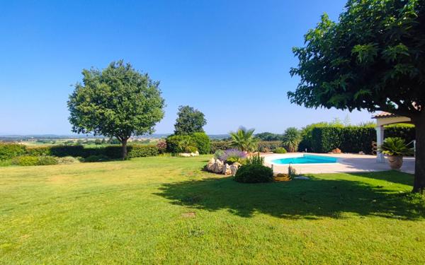 Maison à vendre    6 pièces • 203 m2 Blauzac