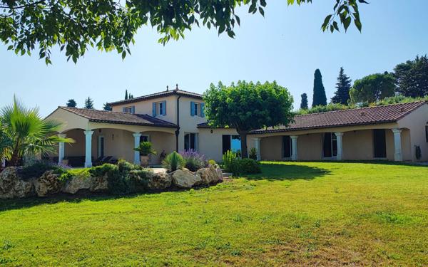 Maison à vendre    6 pièces • 203 m2 Blauzac