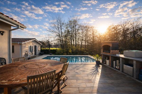 Maison 5 km de DAX - T5 - 4 chambres- double garage