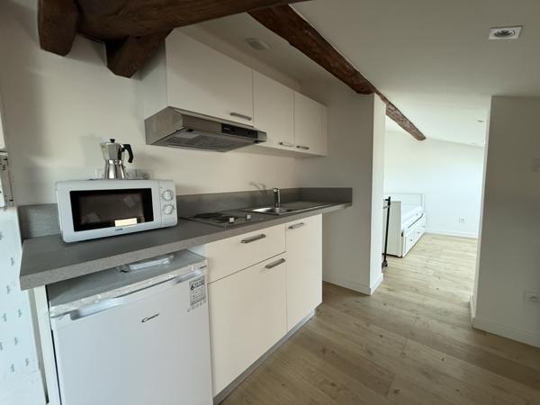 STUDIO Meublé PLACE CARNOT