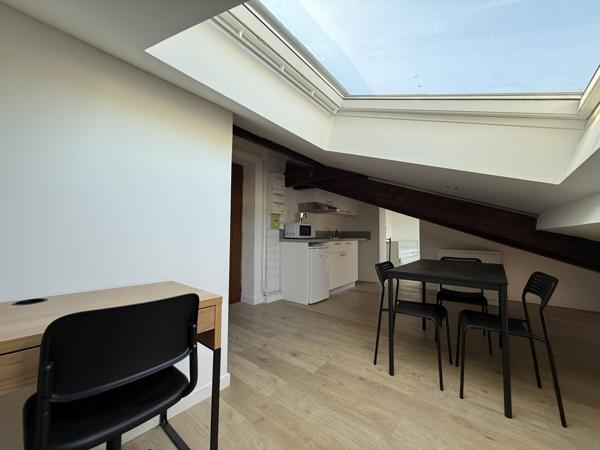 STUDIO Meublé PLACE CARNOT