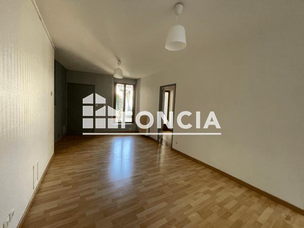 Location Appartement 3 pièces 59.9 m² - Charleville-mézières 08000