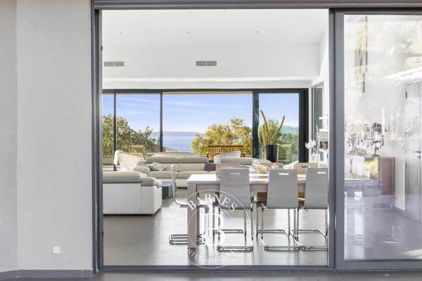 Sainte-Lucie-de-Porto-Vecchio, Villa 8 Chambres -  596 m² à vendre
